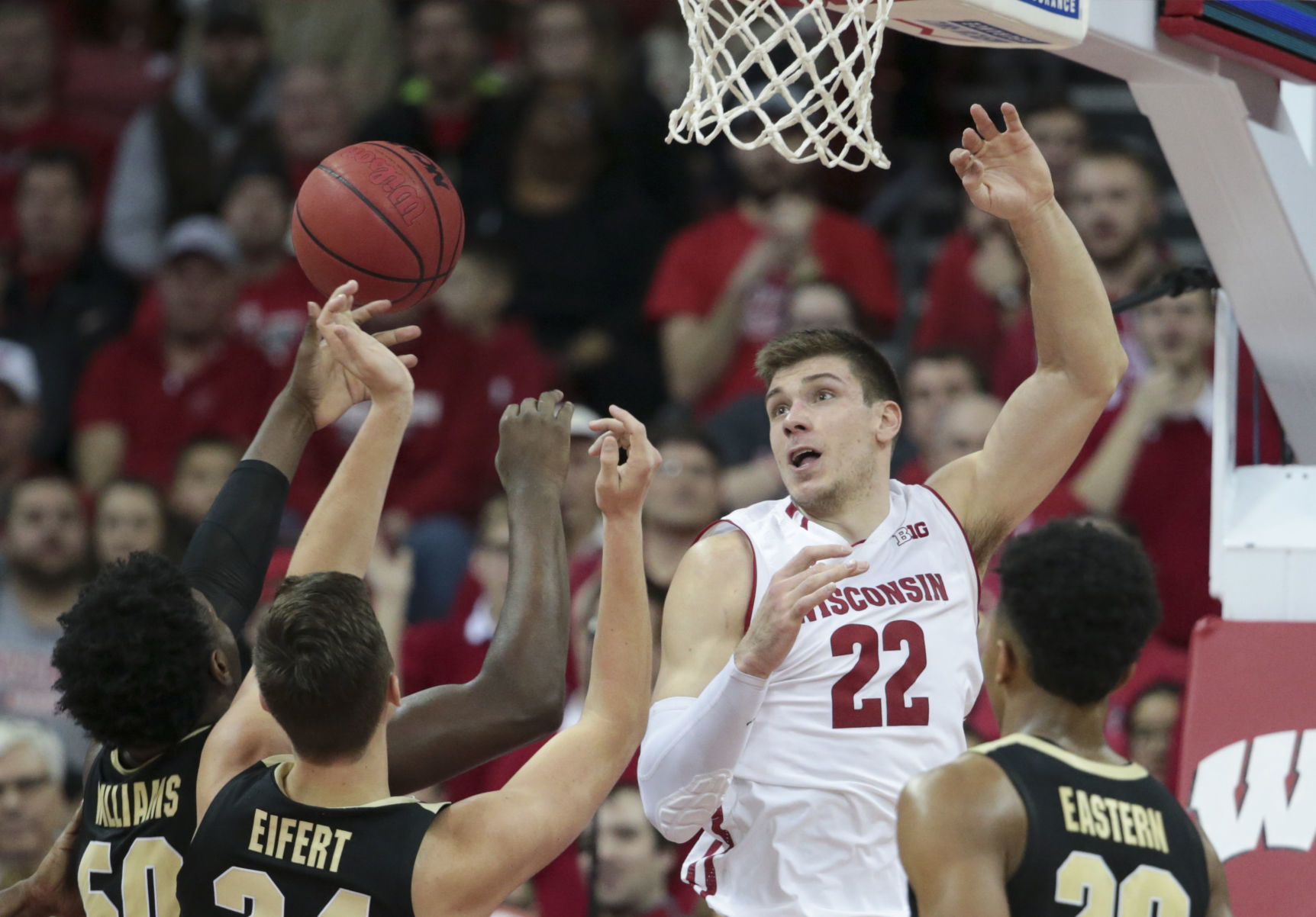Boilermakers 84, Badgers 80 (OT)